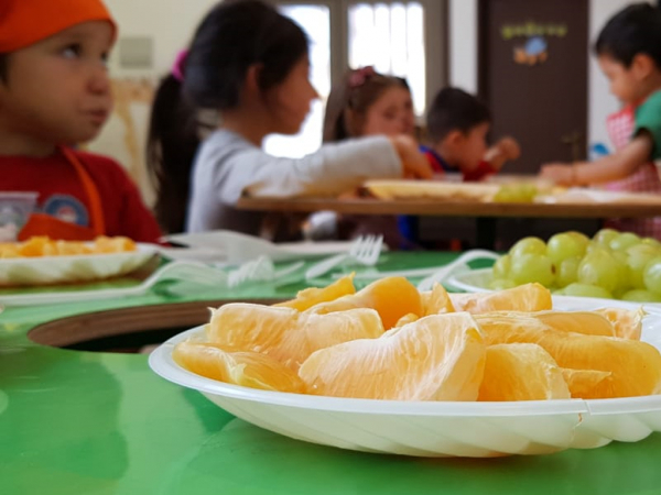 Niños y niñas disfrutan con Taller de Cocina Saludable