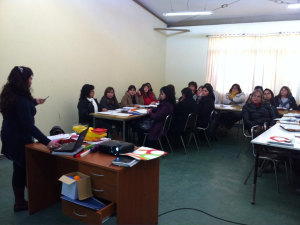 Capacitan a educadoras de párvulos de Escuelas Municipales para enseñar matemática en pre kinder