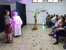 Adultos mayores celebran participación en talleres municipales