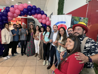 Emprendedores ofrecen sus productos en “La vitrina sanantonina” de Sercotec