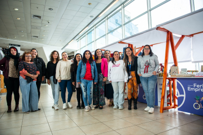 Emprendedoras sanantoninas venden sus productos en el Mall Arauco gracias a alianza con Alcaldía Ciudadana