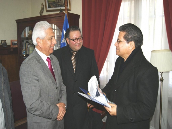 Embajador de Iglesias Evangélicas se reúne con Alcalde Omar Vera