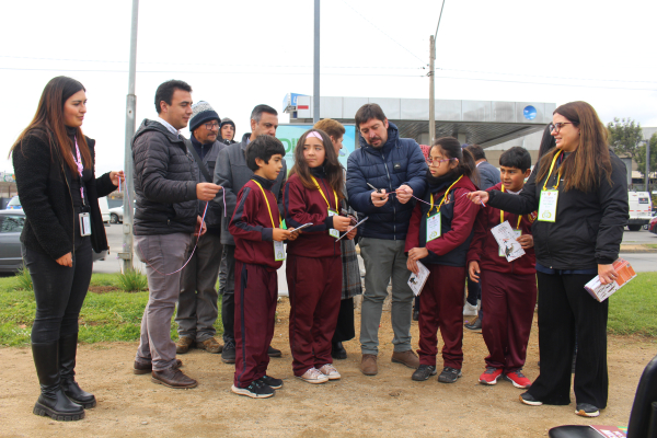 Municipio instala contenedor de tapitas plásticas para ayudar a niños con cáncer