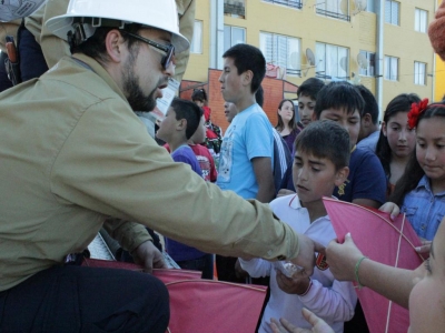 Niños disfrutaron de una entretenida tarde encumbrando volantines