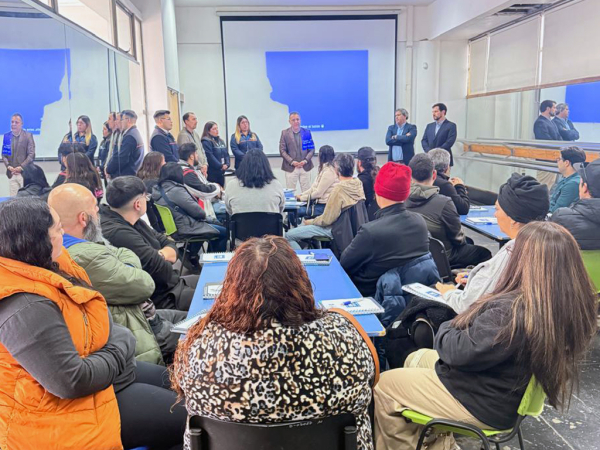Comienza capacitaci&oacute;n para operadores de gr&uacute;a horquilla y portacontenedores impulsada por OMIL y empresas del sector log&iacute;stico  &nbsp;