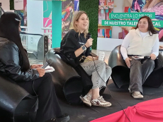 Lectores sanantoninos disfrutaron de la presentación y firma del libro “Cazadoras” de la escritora Andrea Hartung   