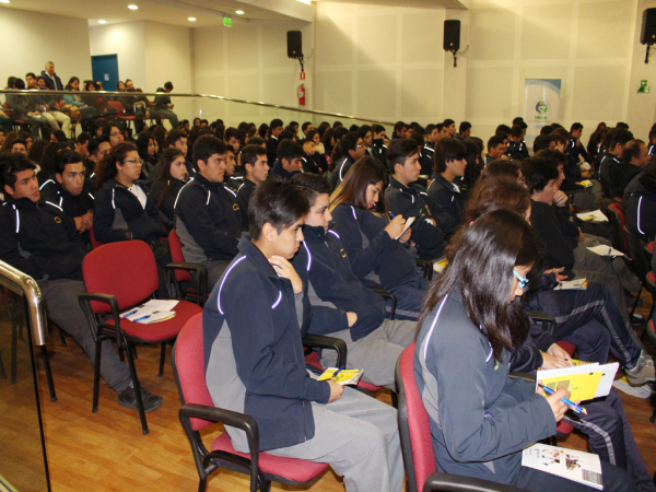 Potentes historias de superación personal marcaron el seminario ¿Cómo sueñas tu futuro?