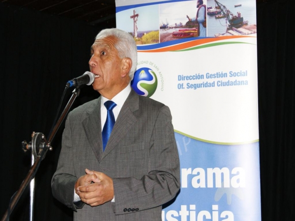 Municipalidad de San Antonio desarrolla seminario de conflictividad social y mediaci&oacute;n