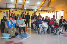 Trece personas con discapacidad reciben ayudas técnicas para mejorar su autonomía