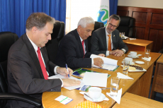 Municipio de San Antonio y Holanda Buscar&aacute;n formar &nbsp;m&aacute;s y mejores Trabajadores Portuarios