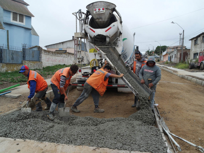 Pavimentan una calle de casi 100 a&ntilde;os de edad en Barrancas
