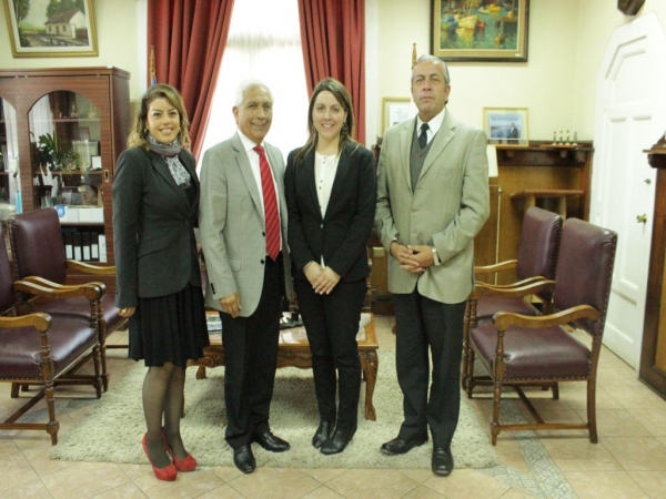 Seremi de Educaci&oacute;n se re&uacute;ne con alcalde de San Antonio