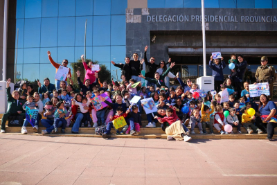 Jardín Infantil Pececitos de Colores Conmemora el Día Mundial de la Concienciación sobre el Autismo con colorida Marcha