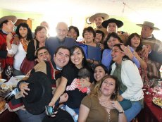 Municipio de San Antonio homenajea a vecinos más antiguos de Cuncumén