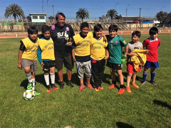 Programa del Municipio de San Antonio realiza charla motivacional para j&oacute;venes