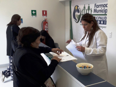 Farmacia Municipal de San Antonio abri&oacute; sus puertas con 534 inscritos