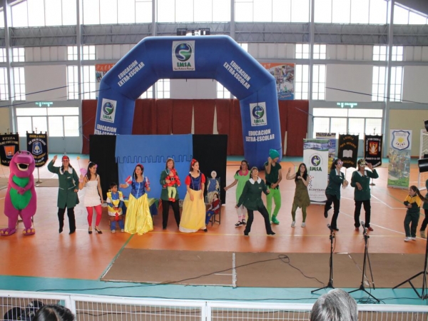 Con la presencia de m&aacute;s de 800 ni&ntilde;os y ni&ntilde;as celebraron el D&iacute;a de la Educaci&oacute;n Parvularia